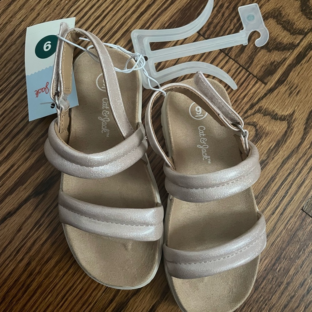 NWT girls sandal